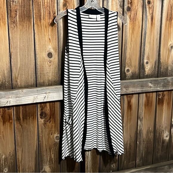 Chico’s vest duster striped black white pockets knit 0 XS/small FIRM on … - Picture 1 of 6